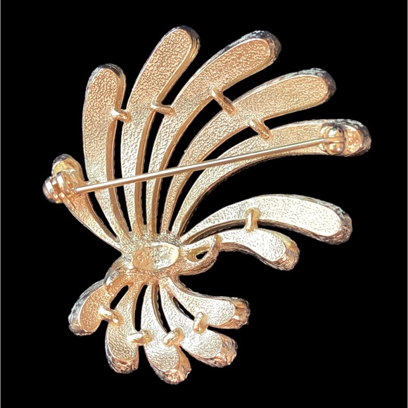 Vintage St. Labre Brooch - Picture 4 of 6